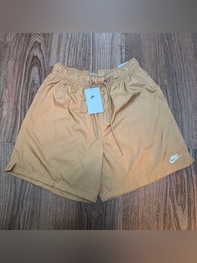 Nike Club Woven Flow Shorts Mens Small Flax Tan White Mesh Lined